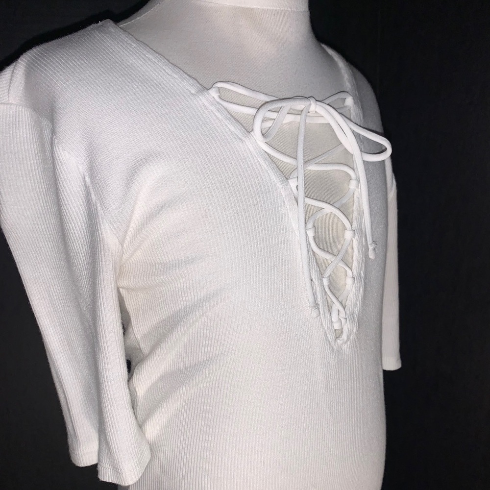 Express Cross Neck T - Picture 2 of 4